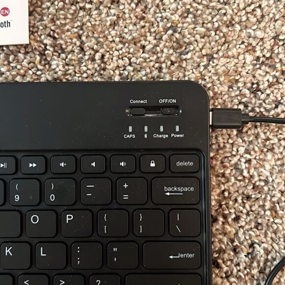 Fintie Bluetooth 7 Color Backlit Wireless Keyboard - Picture 3 of 5